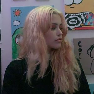 Meet your Posher, Caitlyn